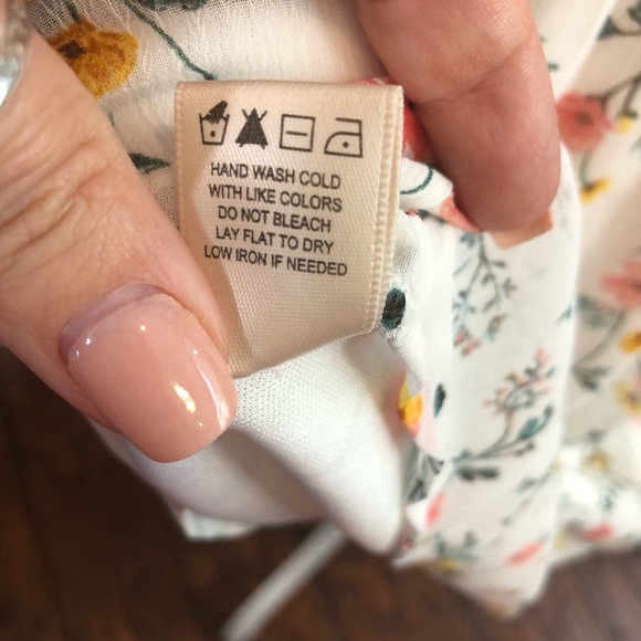 Charmed Hearts White Floral Dress Size XL - Picture 7 of 7